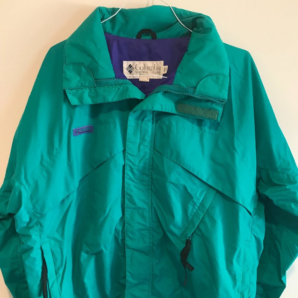 Columbia vintage green windbreaker.